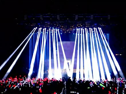 迪瑪希巡回演唱會(huì)專用燈具—380W轟天炮